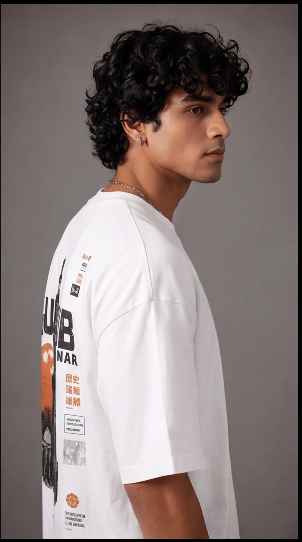 Qutub Minar Heritage Oversized T-Shirt – White Urban Graphic Tee