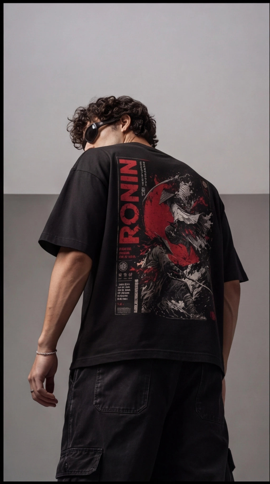 Ronin Shadow Oversized T-Shirt – Japanese Samurai Streetwear Graphic Tee
