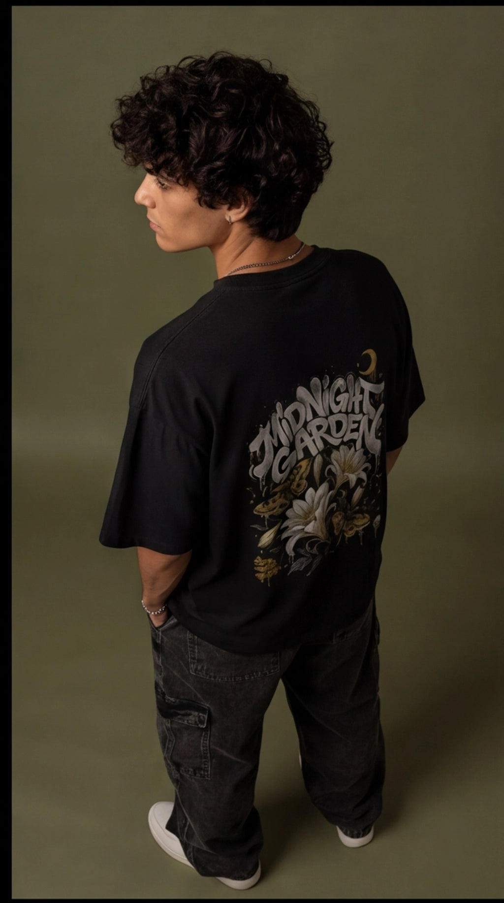 Midnight Garden Oversized T-Shirt – Black Floral Streetwear Tee