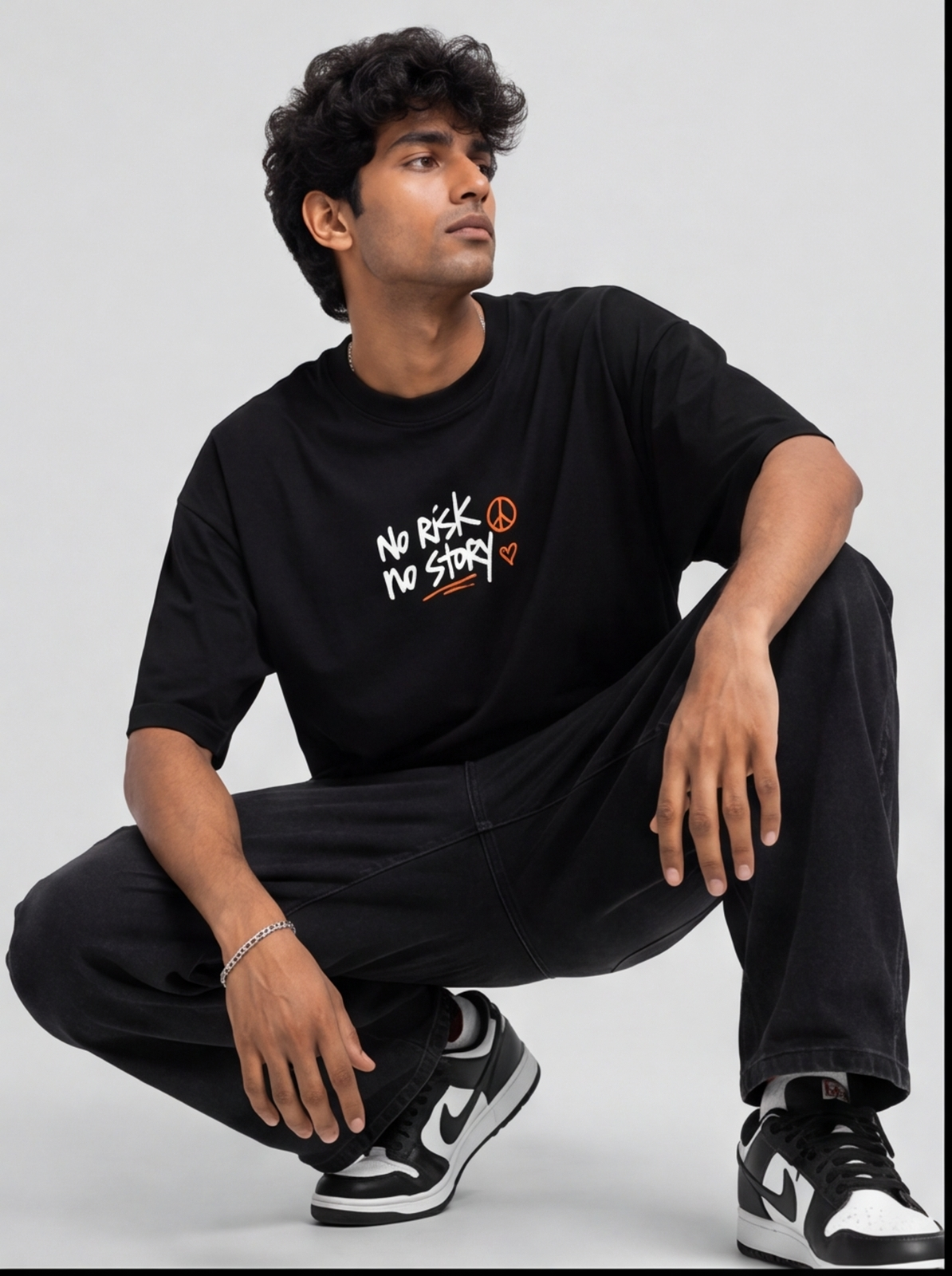 Ronin Shadow Oversized T-Shirt – Japanese Samurai Streetwear Graphic Tee