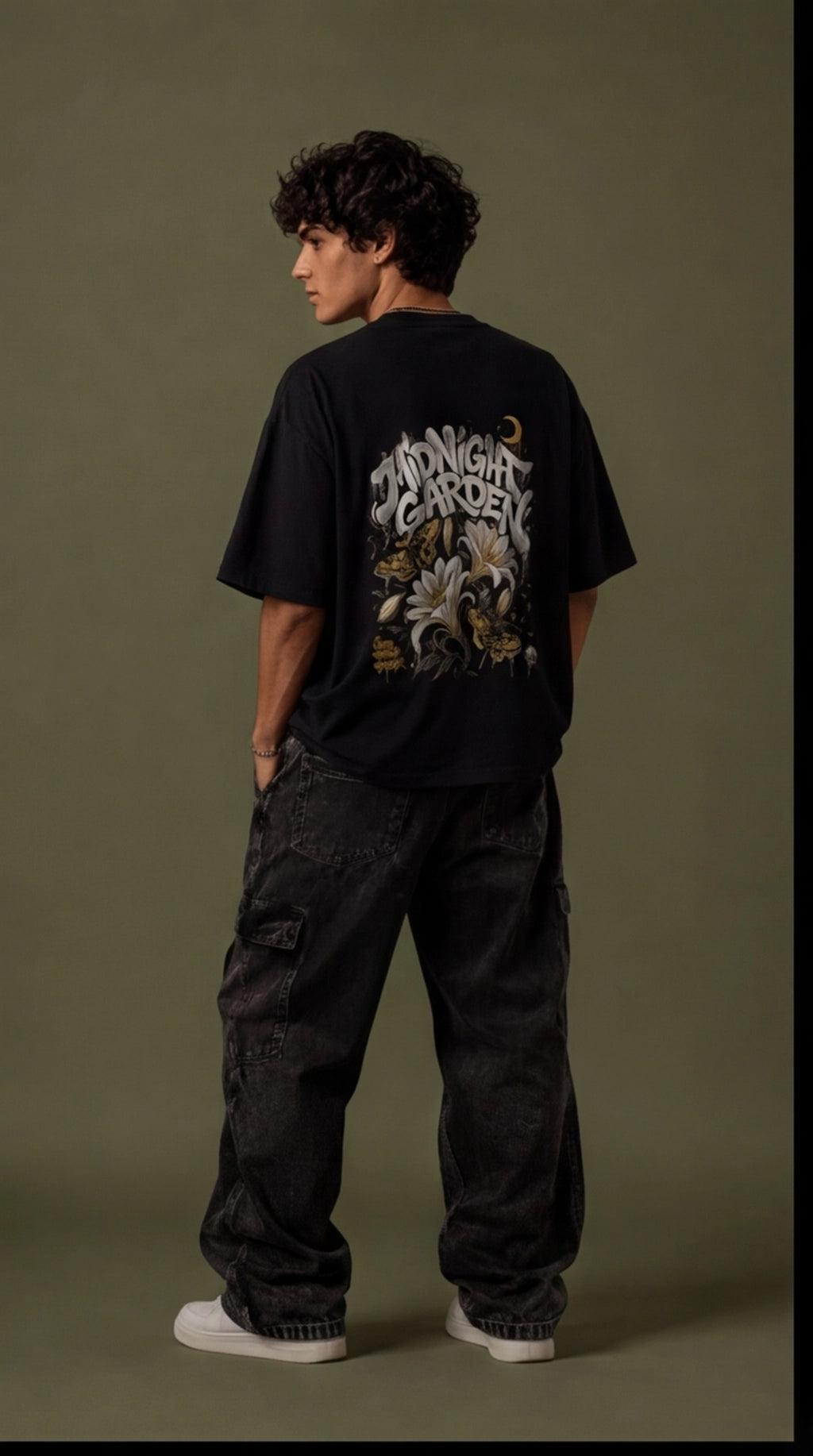 Midnight Garden Oversized T-Shirt – Black Floral Streetwear Tee