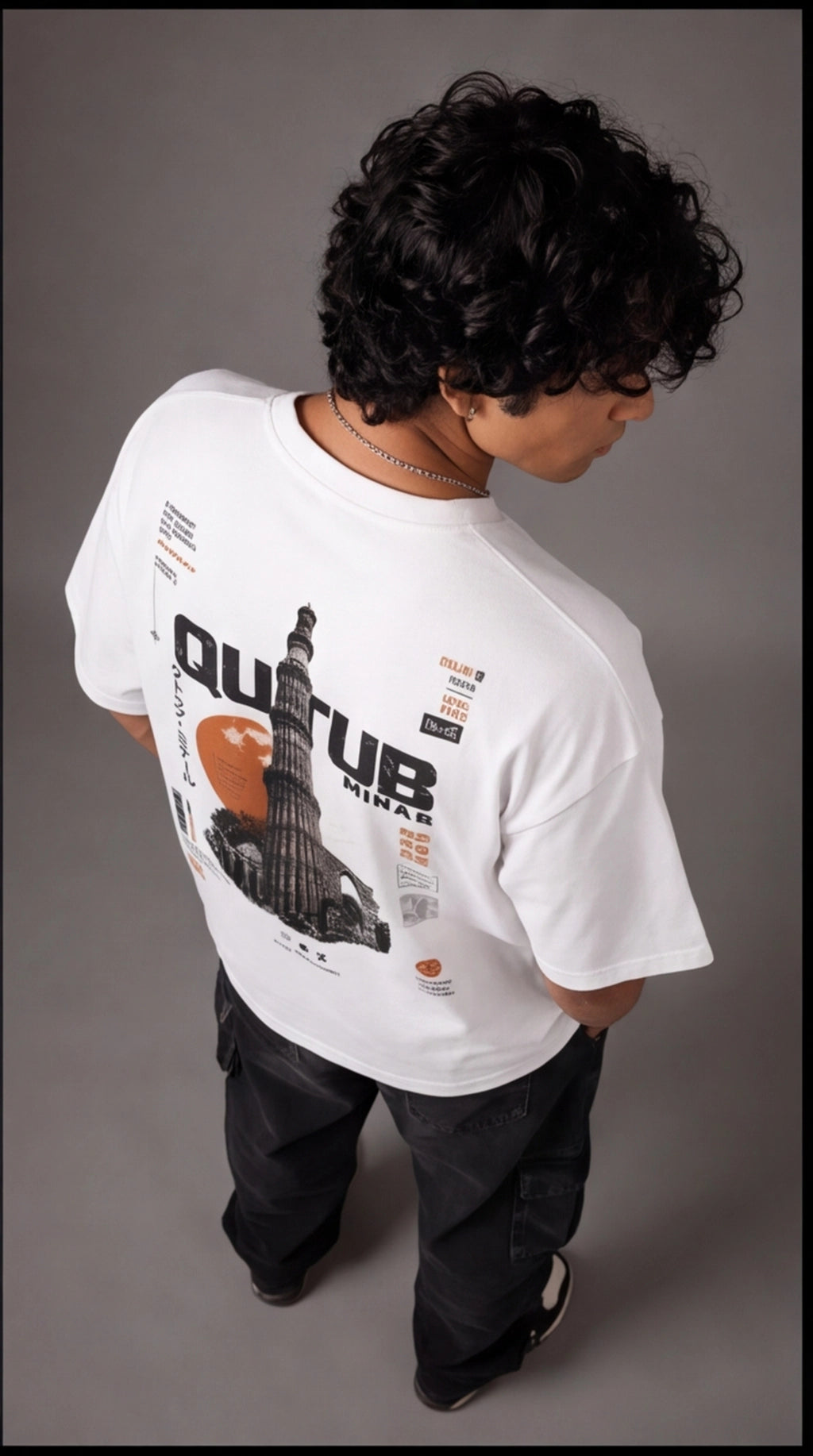 Qutub Minar Heritage Oversized T-Shirt – White Urban Graphic Tee